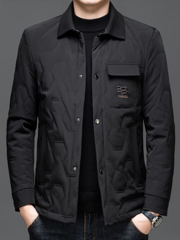 Geacă căptușită cu bumbac, glugă, croială lejeră, cu nasturi pe un rând, lungime medie, iarnă, culoare solidă, buzunare laterale