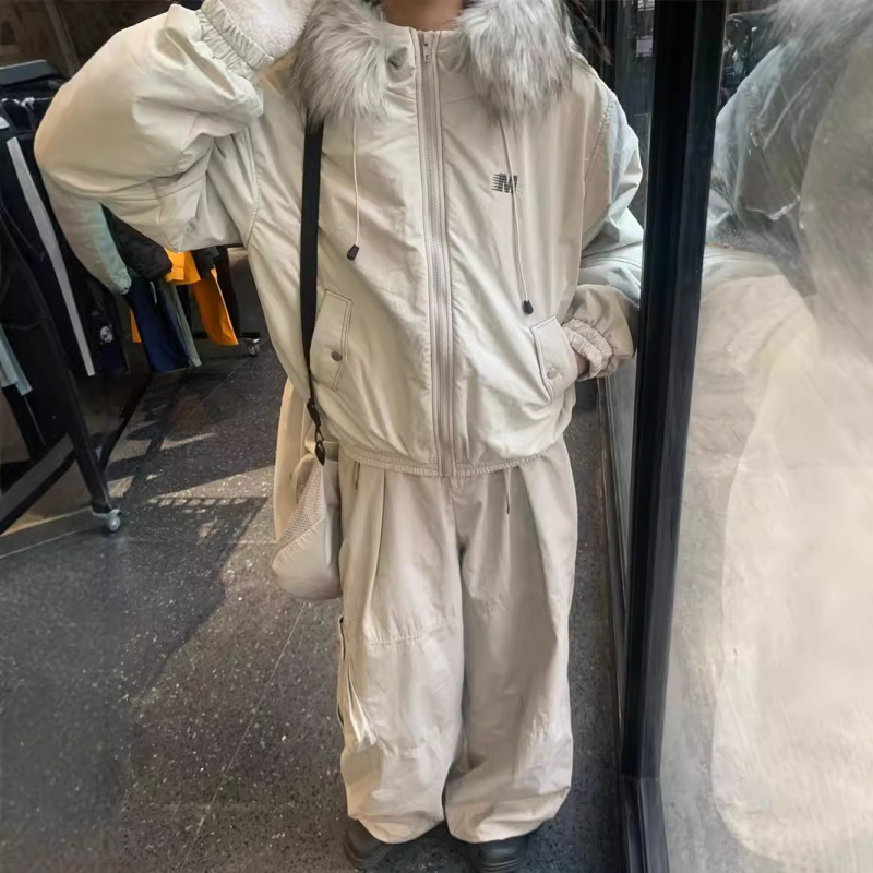 Palton căptușit din bumbac, cu glugă și guler din blană, gros, croială lejeră, fermoar