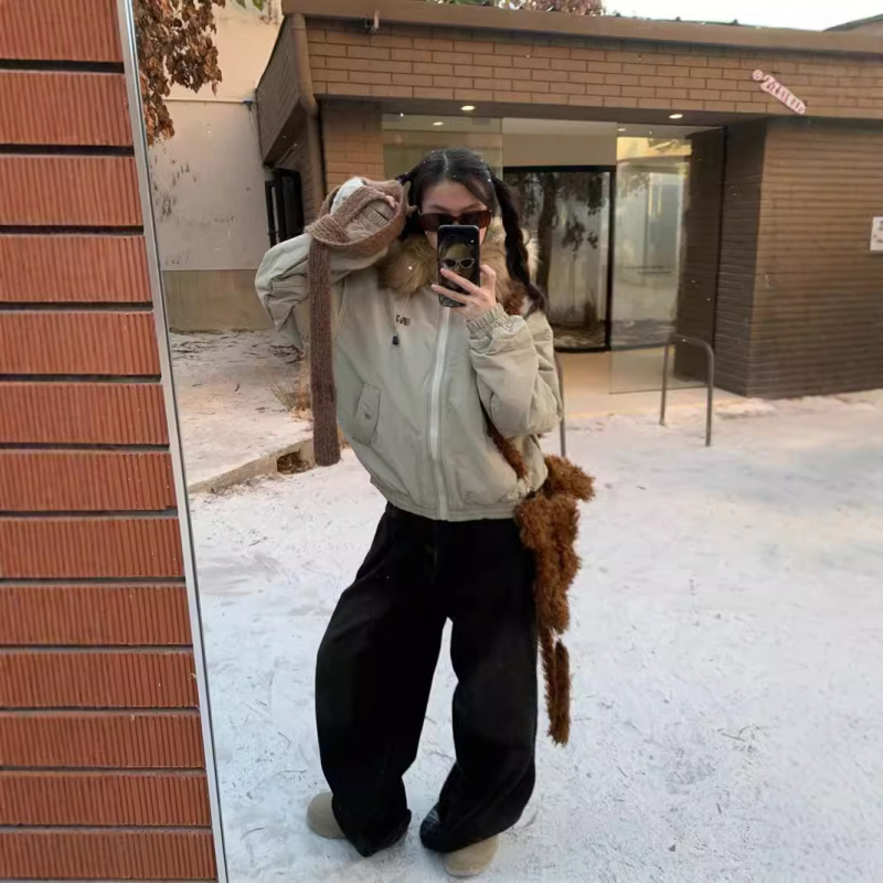 Palton căptușit din bumbac, cu glugă și guler din blană, gros, croială lejeră, fermoar