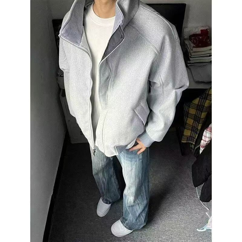 Geacă scurtă de bumbac pentru bărbați - guler înalt, fermoar, izolație groasă, buzunare cu patch