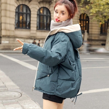 Jachetă damă din bumbac cu umplutură din lână, exterior velur, închidere cu fermoar, guler polo, croială liberă