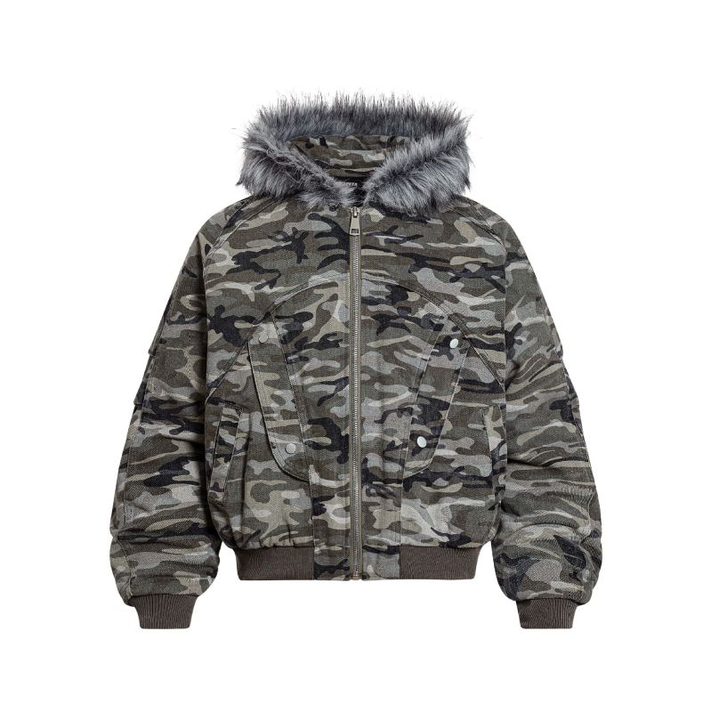 Oreeta jachetă din bumbac cu model camuflaj, cu glugă, fermoar și guler de blană