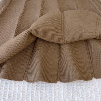 Set pentru copii din două piese: pulover tricotat în stil coreean cu funda și fustă asortată; mâneci lungi, guler rotund; culoare solidă; material acrilic; pentru copii între 3 și 8 ani; toamnă/iarnă.