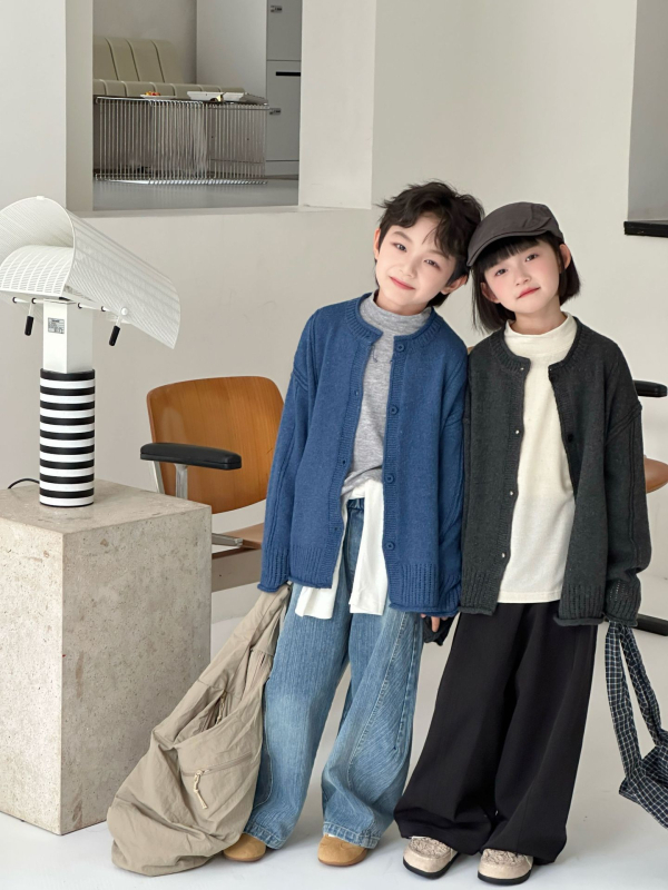 Cardigan tricotat pentru copii, stil coreean - pulover cardigan cu guler rotund, mâneci lungi, model solid, tricot fin de lână