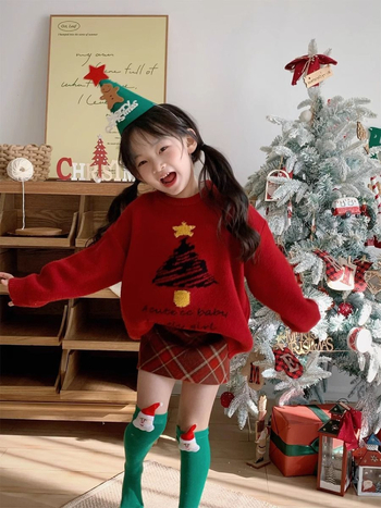 Set tricotat pentru copii din două părți: pulover cu mâneci lungi, jacquard brad de Crăciun și fustă în carouri, pentru nou-născuți 0–12 luni, iarnă