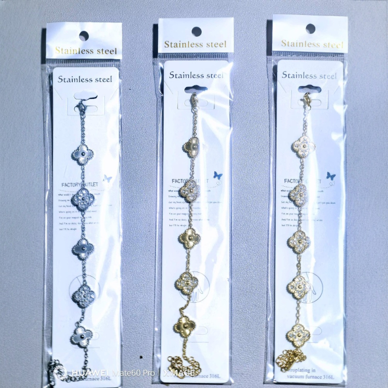 Brățară din oțel de titan – motiv flori și frunze, ciucuri placate cu aur, stil natural unisex