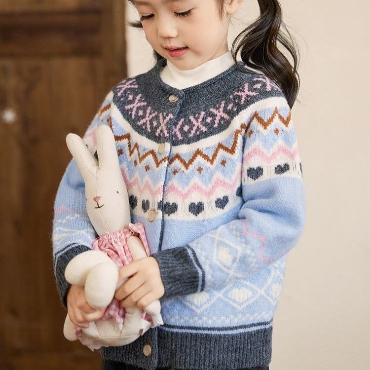 Dječji pleteni kardigan, retro stil, Fair Isle uzorak u kontrastnim bojama, dugi rukavi, okrugli ovratnik