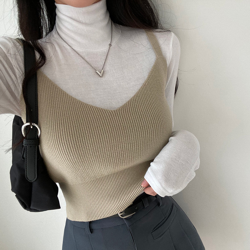 Ženski kratki pleteni top s V izrezom, uski kroj, akrilno vlakno 95%+, fiksirane naramenice