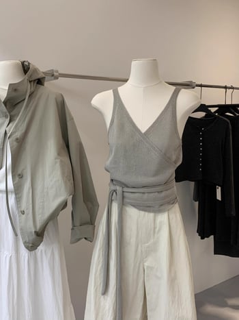 V-izrez bez rukava kamizol s viskoza-spandeksa smjesom, jednobojna, srednja duljina 50–65 cm