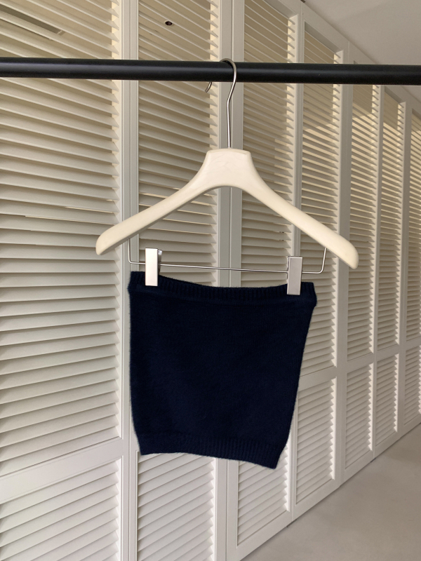 Top tubular pentru femei – croială Slim, amestec din bumbac și lână (70–80% bumbac, 30–50% lână), fără bretele