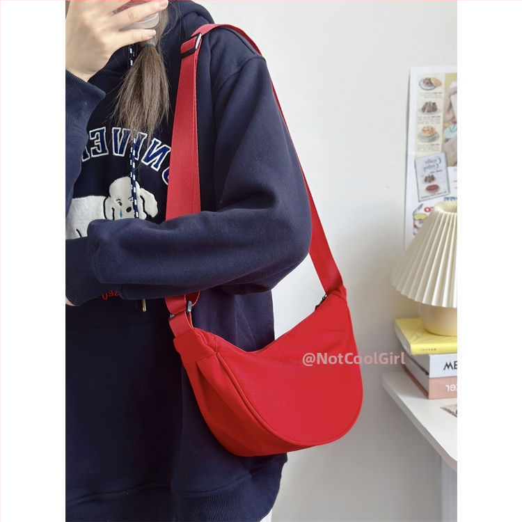 Dumpling crossbody taška, unisex štýl, polyesterový materiál, nylonová podšívka, na každodenné použitie