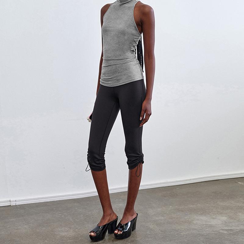 Top damă fără mâneci, halter, croială Slim-Fit, lungime 40–50 cm, monocrom, bumbac 90–95%, stil street hipster