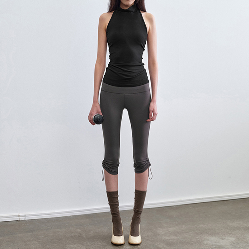 Top damă fără mâneci, halter, croială Slim-Fit, lungime 40–50 cm, monocrom, bumbac 90–95%, stil street hipster