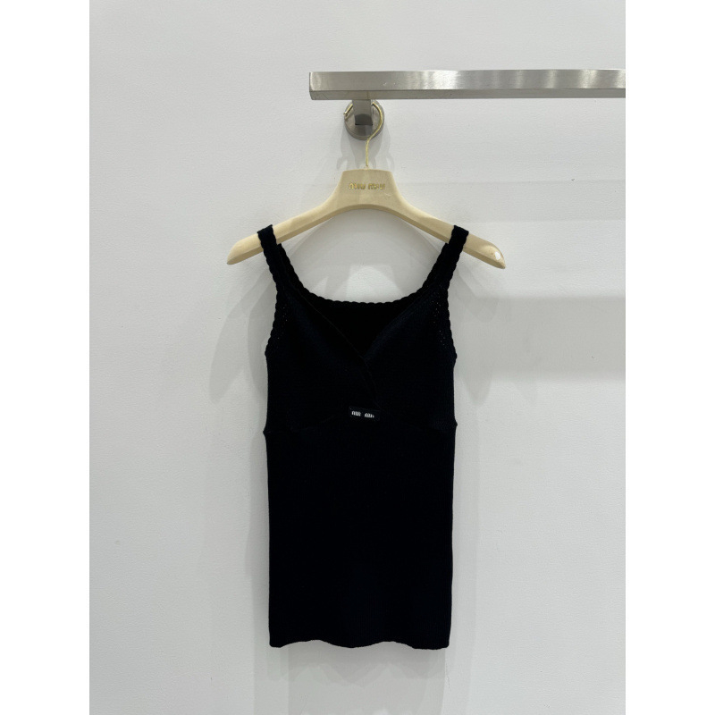 Top damă din bumbac tricotat, decolteu în V, bretele duble, textură plasă 3D, croială slim-fit