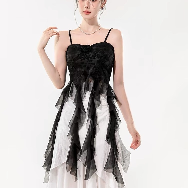 Top camisol cu dantelă, cu perniță încorporată pentru bust, din bumbac, țesătură ușoară, decolteu redus