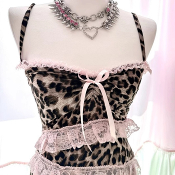 Camisolă cu imprimeu leopard, croială strânsă, lungime scurtă 40–50 cm, material poliester