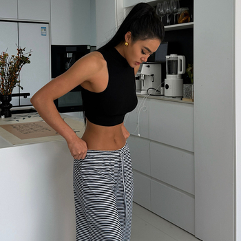 Top crop din bumbac, fără bretele, croială Slim, lungime ultra-scurtă, stil minimalist, japonez-coreean casual pentru femei, lansare iarna 2025