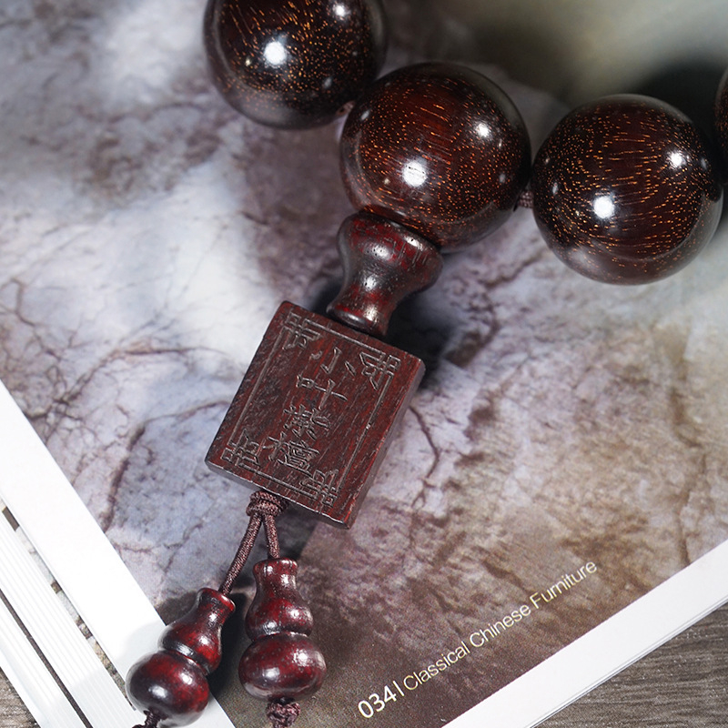 Brățară cu mărgele Buddha din lemn de santal roșu cu frunză mică și lemn de santal roșu african, etichetă pătrată și accente în formă de dovleac, stil etnic, Feather brand, finisaj lustruit