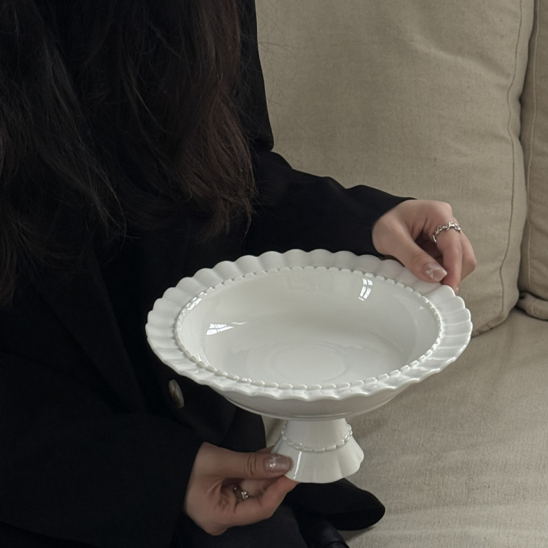 Tavă circulară ceramică pentru desert, pe suport, relief în stil franțuzesc, glazură colorată, compatibilă cu microunde, logo imprimat, personalizabil