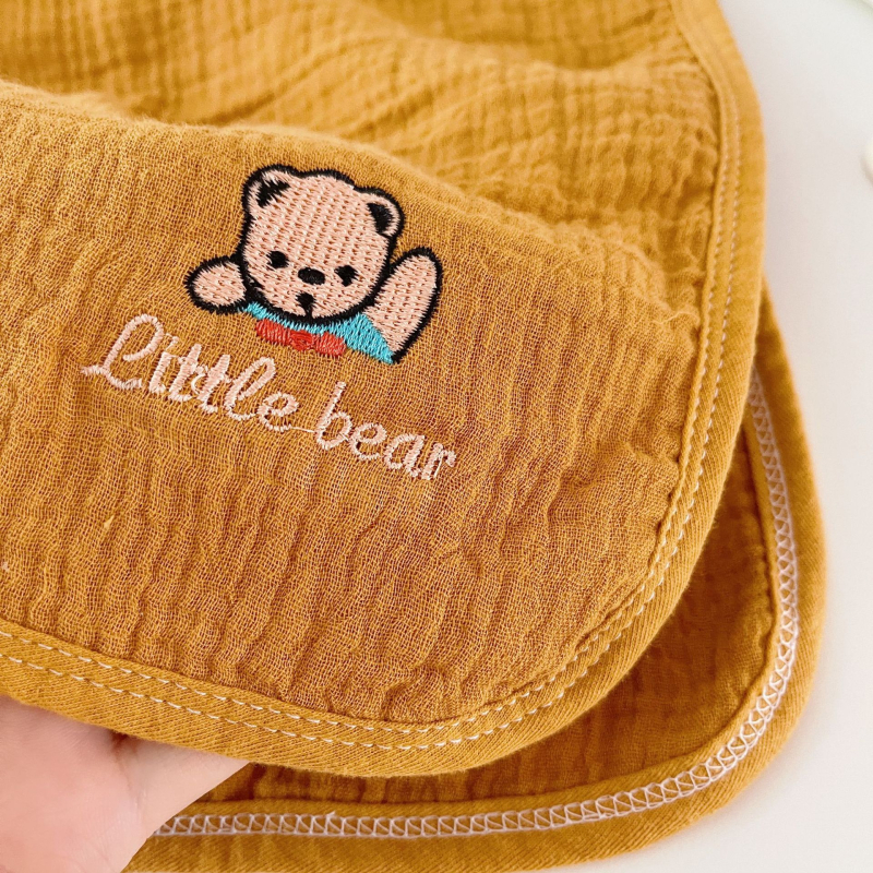 Prosop de baie pentru bebeluși din tifon — fire 32, țesătură simplă, greutate 170–200 g, model: uni sau desen animat