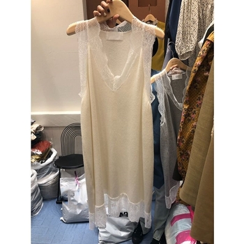 Top fără mâneci cu dantelă la margine și decolteu în V, bretele detașabile, poliester