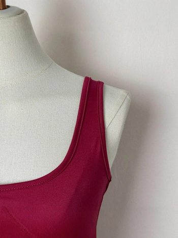 Spagettipántos top - karcsú fazon, virágos minta, poliészter ≥95%, dupla pánt