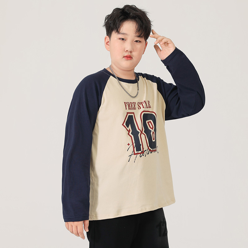 Fiúknak szóló hosszú ujjú pamut felső, laza stílusban, tavasz–őszre, közepes és nagy testmagasságú gyermekeknek (8+ év, 140 cm+), 99% pamut.