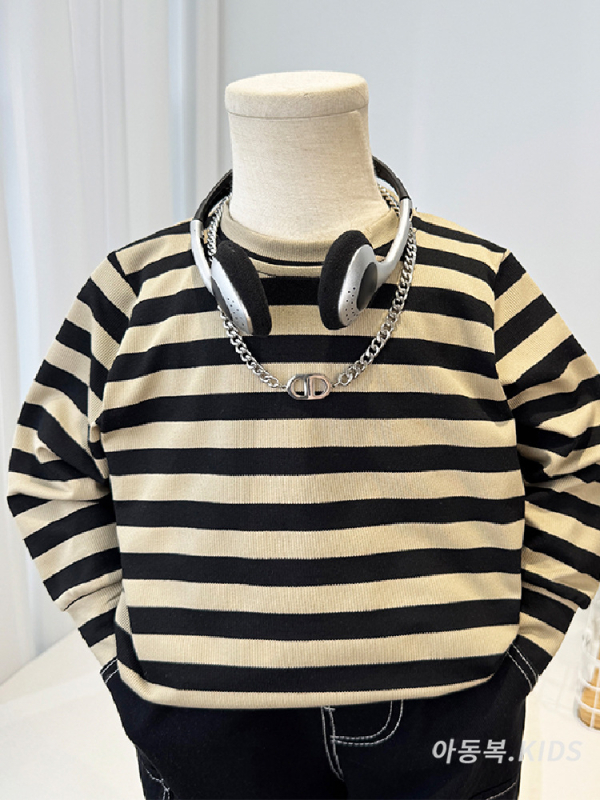 Tricou pentru copii cu mâneci lungi, în dungi, din amestec de bumbac (85% bumbac), guler rotund, croială lejeră, pentru copii 3–8 ani.