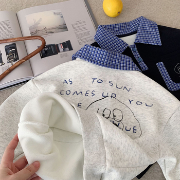 Gyerekeknek készült velúrral bélelt pulóver, téli modell 2025, kockás gallérral, hosszú ujjú, kapucni nélküli, vast anyag