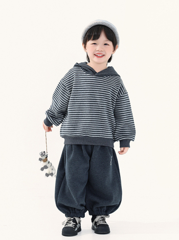 Gyerek kapucnis pulóver fleece béléses, csíkos mintázat, koreai verzió, téli stílus