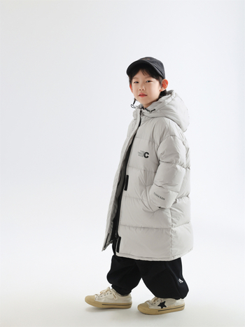 Bērnu pūku jaka, korejiska stila, garā piegriezuma, ar rāvējslēdzēju, pildīta ar balto pīļu pūku