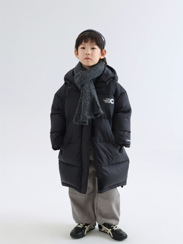 Bērnu pūku jaka, korejiska stila, garā piegriezuma, ar rāvējslēdzēju, pildīta ar balto pīļu pūku