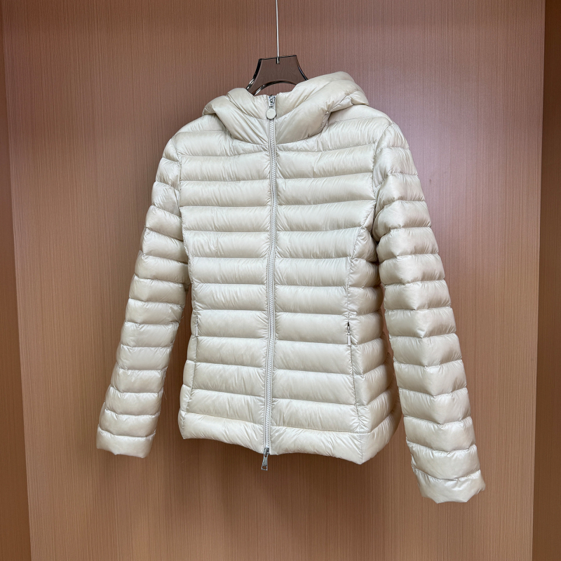 M Brand jachetă ușoară pentru femei, cu glugă, croială slim, umplutură din puf alb de rață 86–90%, material nylon, iarnă 2025