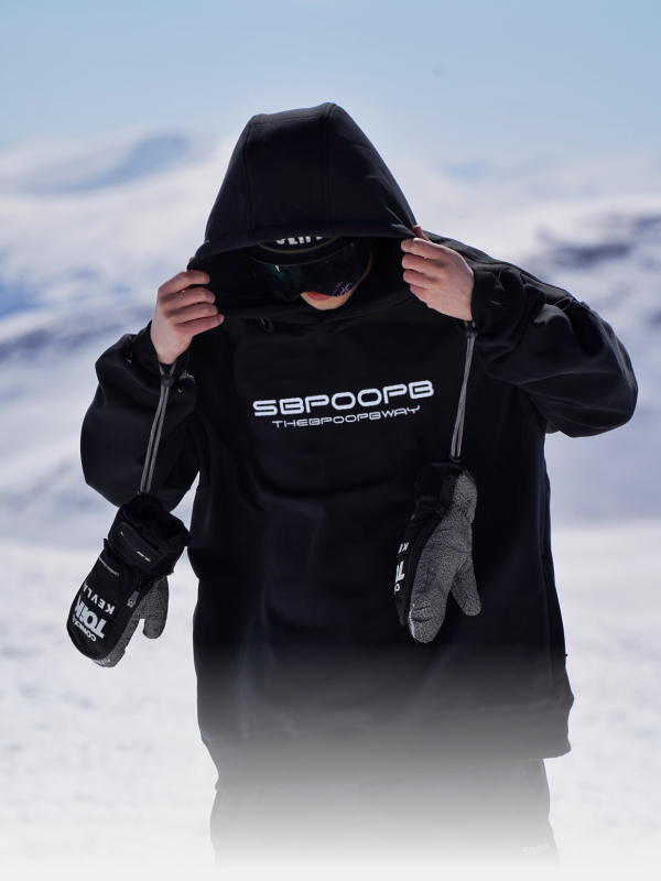 Slēpošanas hoodie ar kapuci — elpojošs, ūdensizturīgs, pretvēja un silts, ar poliestera odere