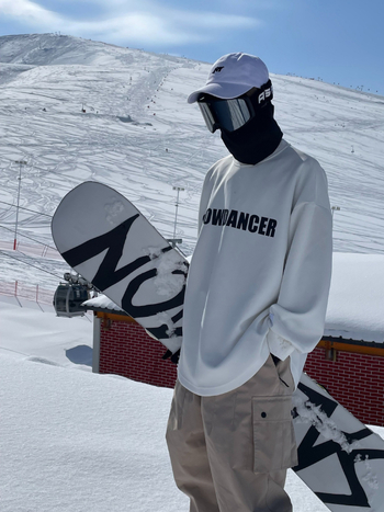 Sí dzseki - Vízálló, Szélvédett, Lélegző, Melegen tartó, Kopásálló