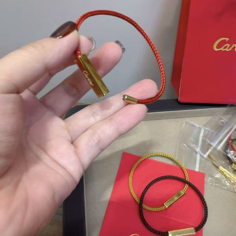 Pāru rokassprādze no titāna tērauda ar teksta gravējumu, dekoratīvs aksesuārs, ziemas 2025 izlaidums