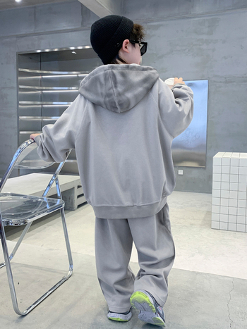 Fiúknak szóló koreai stílusú kapucnis két darabos öltözet tavasz–ősz, 90% pamut