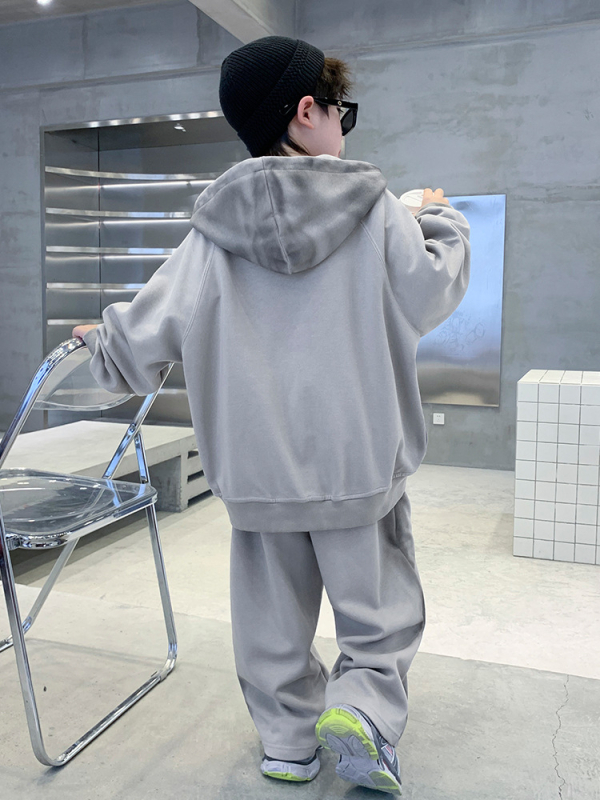 Fiúknak szóló koreai stílusú kapucnis két darabos öltözet tavasz–ősz, 90% pamut