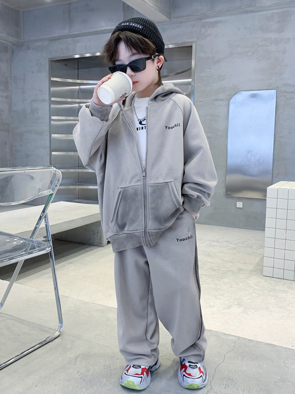 Fiúknak szóló koreai stílusú kapucnis két darabos öltözet tavasz–ősz, 90% pamut