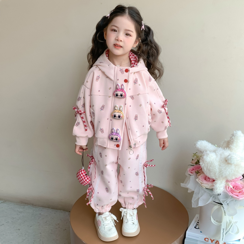 Lányok őszies kétrészes szett kapucnival, hosszú ujjú; pamutkeverék anyag 60% pamut; 3–8 évesek