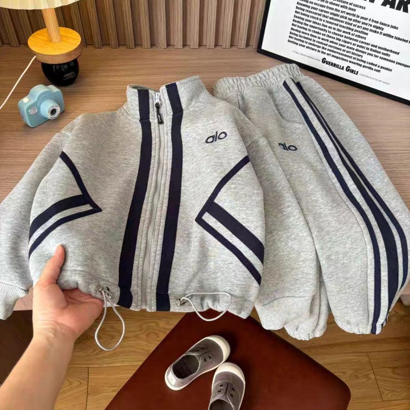 Dječji fleece sportski set u dva dijela: jakna sa zipom bez kapuljače i hlače, dugi rukavi, pamuk-smjesa materijal (50% pamuk), korejskog stila, za uzrast 3–8 godina