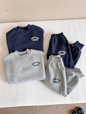 Dječji dvodijelni sportski set s fleec podlogom, unisex, zima/jesen, korejski stil, pulover bez kapuljače i hlače, 63% pamuk / 37% poliester