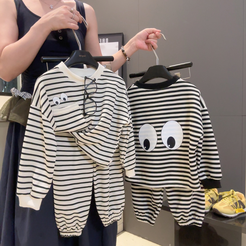 Dječji dvodijelni set s prugama, jesen 2025, korejski stil, ležerni pulover i hlače, unisex