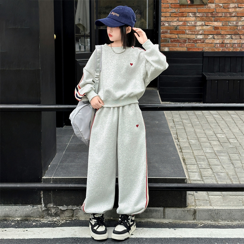 Dječji jesenski komplet za djevojčice 2025., korejskog stila, dvodijelni sportski komplet s dugim rukavima, bez kapuljače, mješavina pamuka i poliestera, za djecu 8+ godina