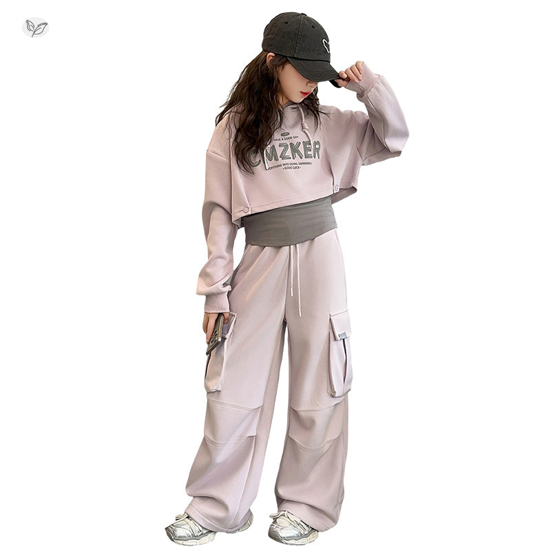 Dječji trodijelni komplet za djevojčice: hoodie s kapuljačom i cargo hlače visokog struka s graffiti natpisom slovima; materijal 70% poliester, 30% pamuk; pogodno za proljeće i jesen, uzrast 8+