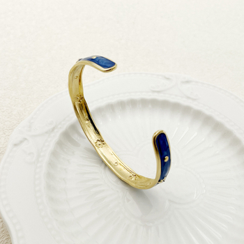 Brățară din oțel inoxidabil placat cu aur 18K, stea cu opt colțuri încrustată cu diamante, email cu efect picurare, reglabilă, deschisă, greutate aproximativ 12 g