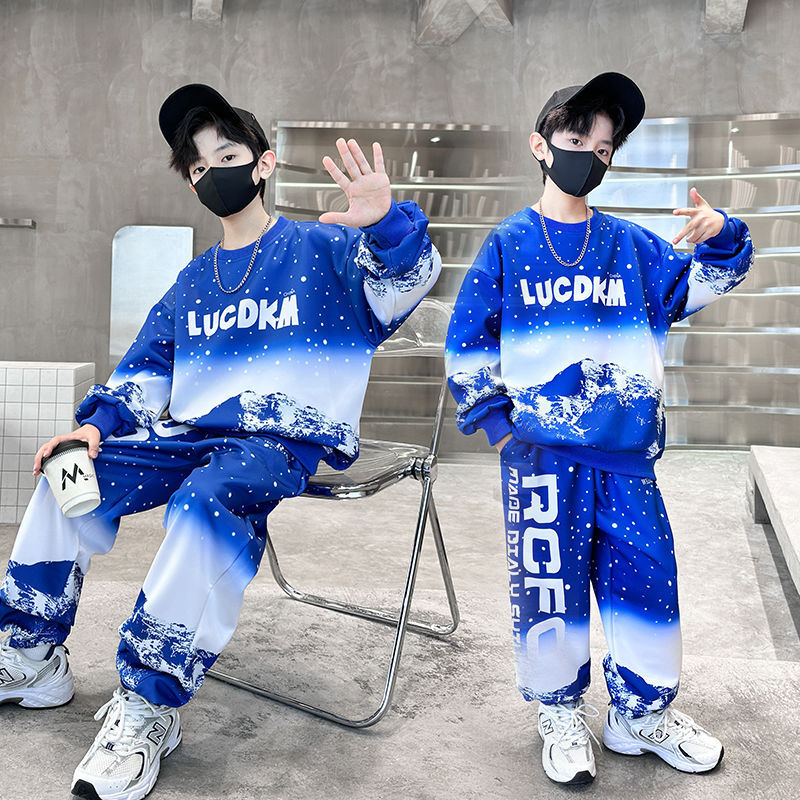 Fiúknak szóló gyerek sportos két darabos készlet, hosszú ujjú, karikatúra mintával, 3–8 éveseknek, poliészter 50% (X106)