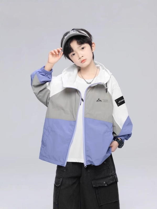 Jachetă de protecție solară pentru băieți – ultra-ușoară, exterior din nylon cu căptușeală nylon, glugă, primăvara 2025, 200 g, potrivită pentru copii peste 8 ani (peste 140 cm)