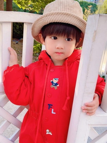 Costum ski pentru copii cu glugă, model animale/desene/avatar/litere, impermeabil 1000 mm, material poliester 100%, căptușală poliester, set dintr-o piesă, pentru iarnă, 3–4 ani