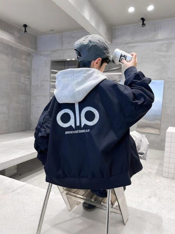 Geacă pentru băieți cu glugă, toamna 2025, mâneci lungi, fermoar, poliester 70–80%